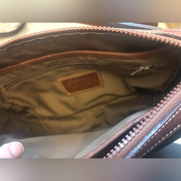 Vintage Brown and Black Coach Shelby Crossbody Bag Purse - Picture 5 of 7